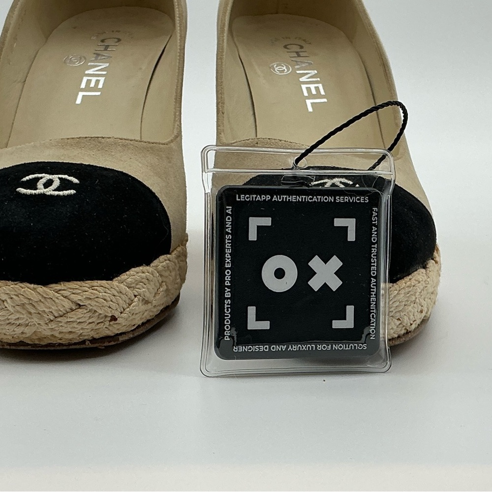 CHANEL Beige Suede Espadrille Wedges with Black Cap Toe and CC Logo - Picture 3 of 9
